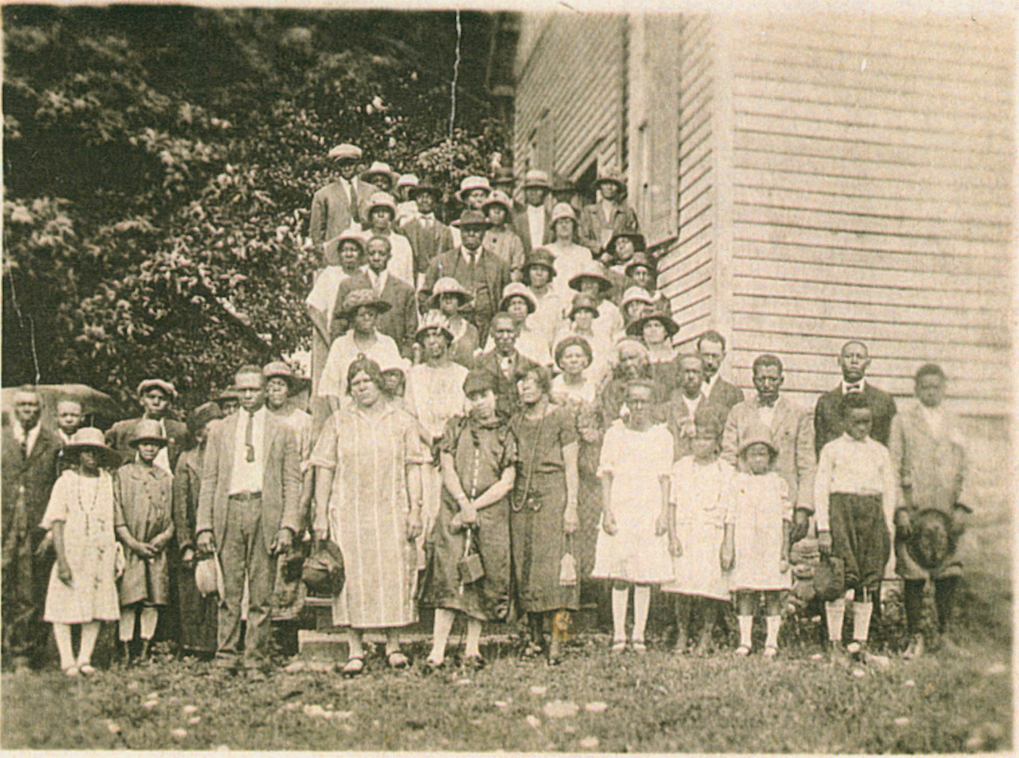Mount-Olive-Church-Family-from-L-Washington-Collection-courtesy-AAHA