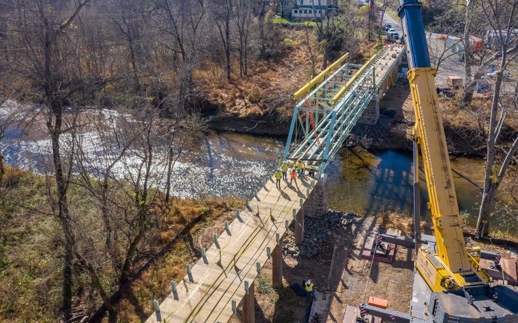 VDOT Contractor Installs Rehabilitated Waterloo Bridge